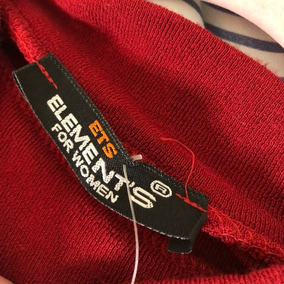 🦀2/$25 NWT! European Sequin Feather Sweater! - Picture 9 of 10